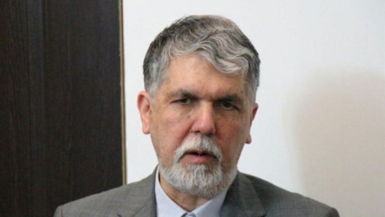 رونمایی از یادمان هفته کتاب با حضور وزیر فرهنگ و ارشاد اسلامی + تصویر