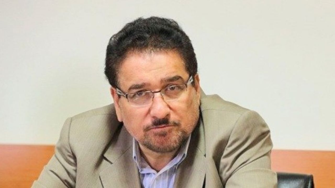 رهبری کلیات طرح افزایش قیمت بنزین و مصوبه اخیر سران قوا را تایید کردند/ تصمیم افزایش قیمت بنزین یک سال و نیم قبل گرفته شده بود/ فراکسیون امید 2 طرح دوفوریتی و سه‌فوریتی برای توقف افزایش قیمت و سهمیه‌بندی بنزین داشت/ طرح فراکسیون امید می‌توانست هم اعتراضات