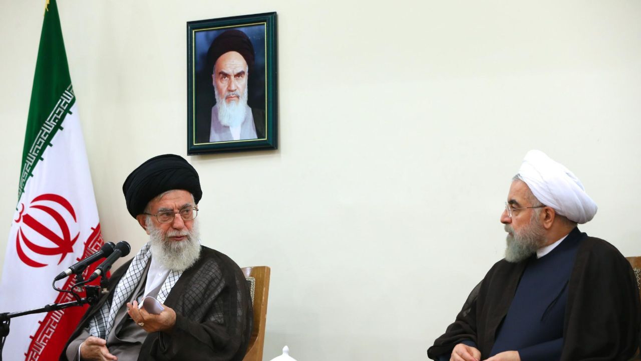 روایت احمد توکلی از توصیه رهبر انقلاب به روحانی درباره افزایش قیمت بنزین