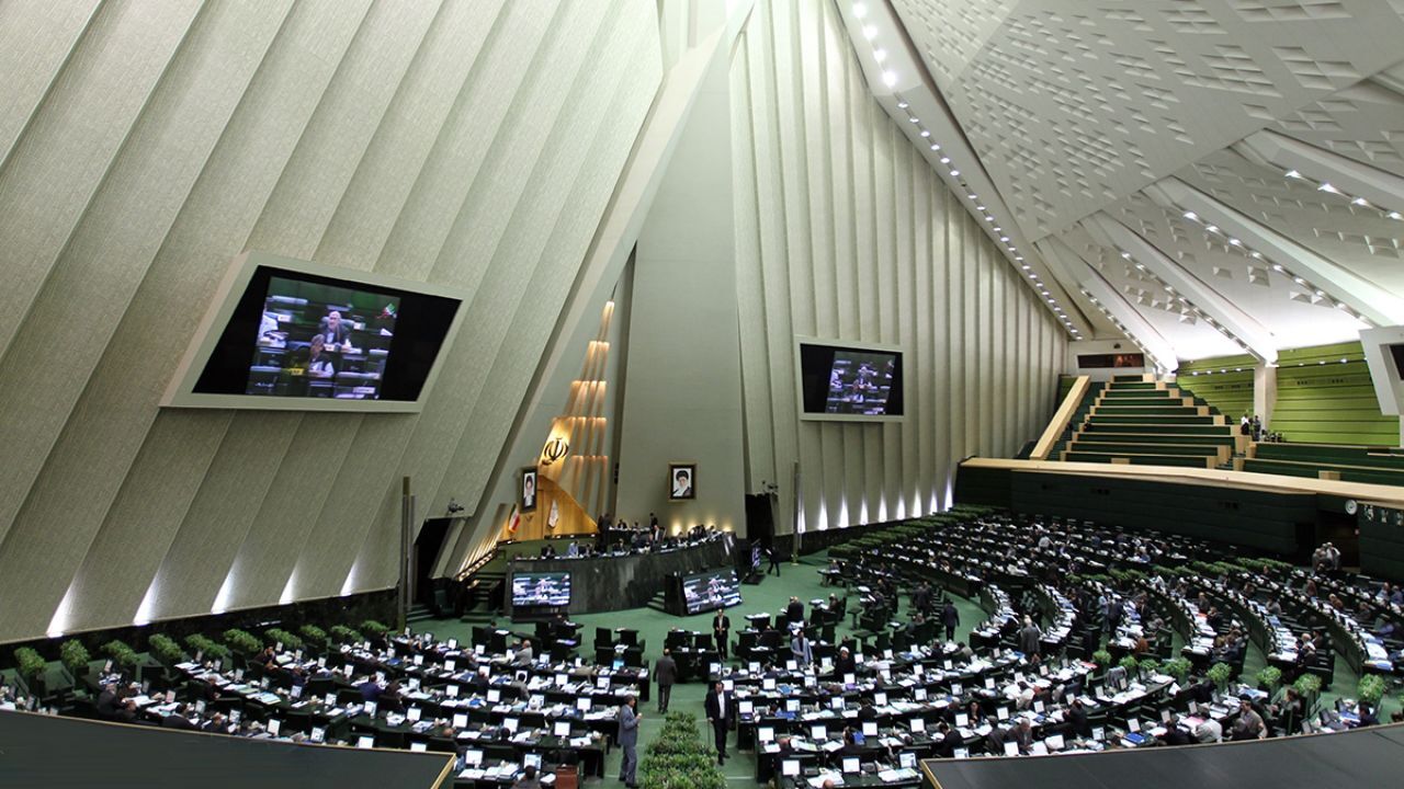 بررسی ناآرامی‌ها و برنامه‌های دولت برای کنترل قیمت کالاها در دستور کار کمیسیون‌های مجلس