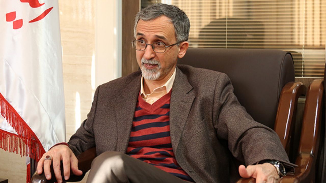 نمی‌توان با نگاه جانبدارانه و اظهارنظرهای سیاسی قانون‌ را تفسیر کرد/ تا اصلاحات اساسی شکل نگیرد هیچ اتفاقی نخواهد افتاد/ روحانی در روشنگری افکار عمومی کوتاهی کرده است