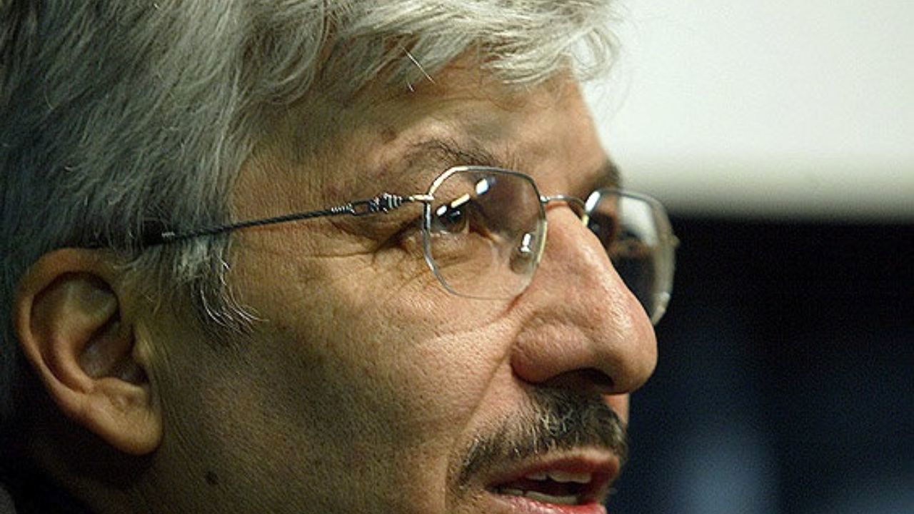 انتخابات مجلس جنبه قومیتی و خانوادگی دارد/ رقابت انتخاباتی در شهرهای کوچک و حتی روستاها داغ خواهد بود/جمهوریت فقط نظر افراد محدودی شده است/ همه باید کمک کنند تا نظام بتواند انتخاباتی پرشور و رقابتی برگزار کند