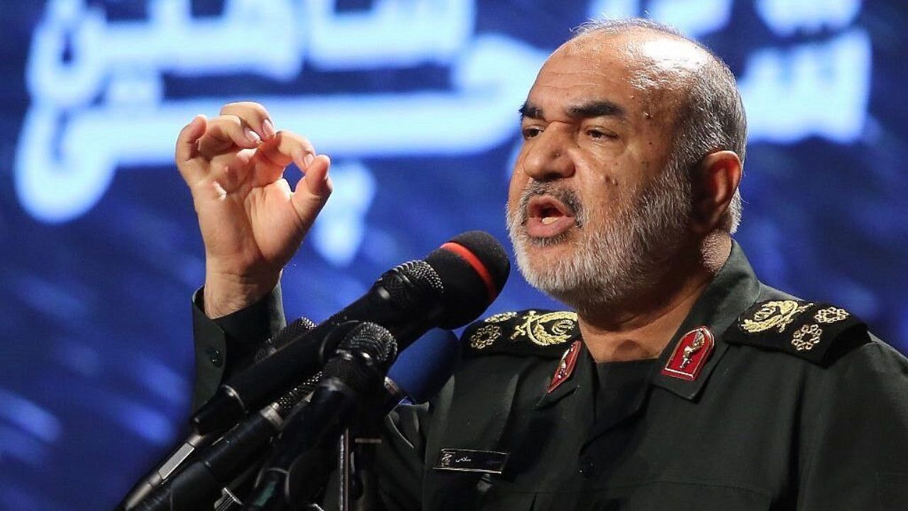 تعهد داده‌ایم کشور را در همه زمینه‌ها از بیگانگان بی‌نیاز کنیم
