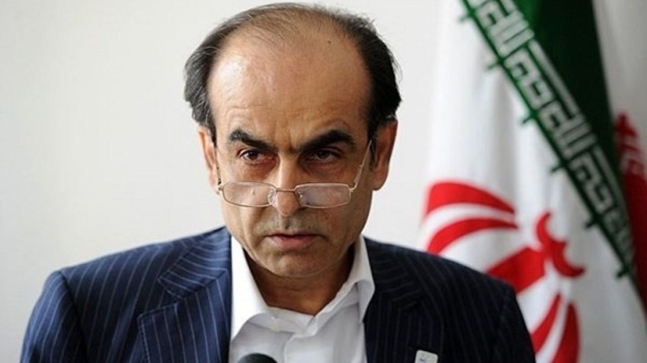 استیضاح کنندگان زنگنه امضای خود را پس نگرفته‌اند/ برای منتفی شدن استیضاح از جاهای مختلف به نمایندگان زنگ می زنند