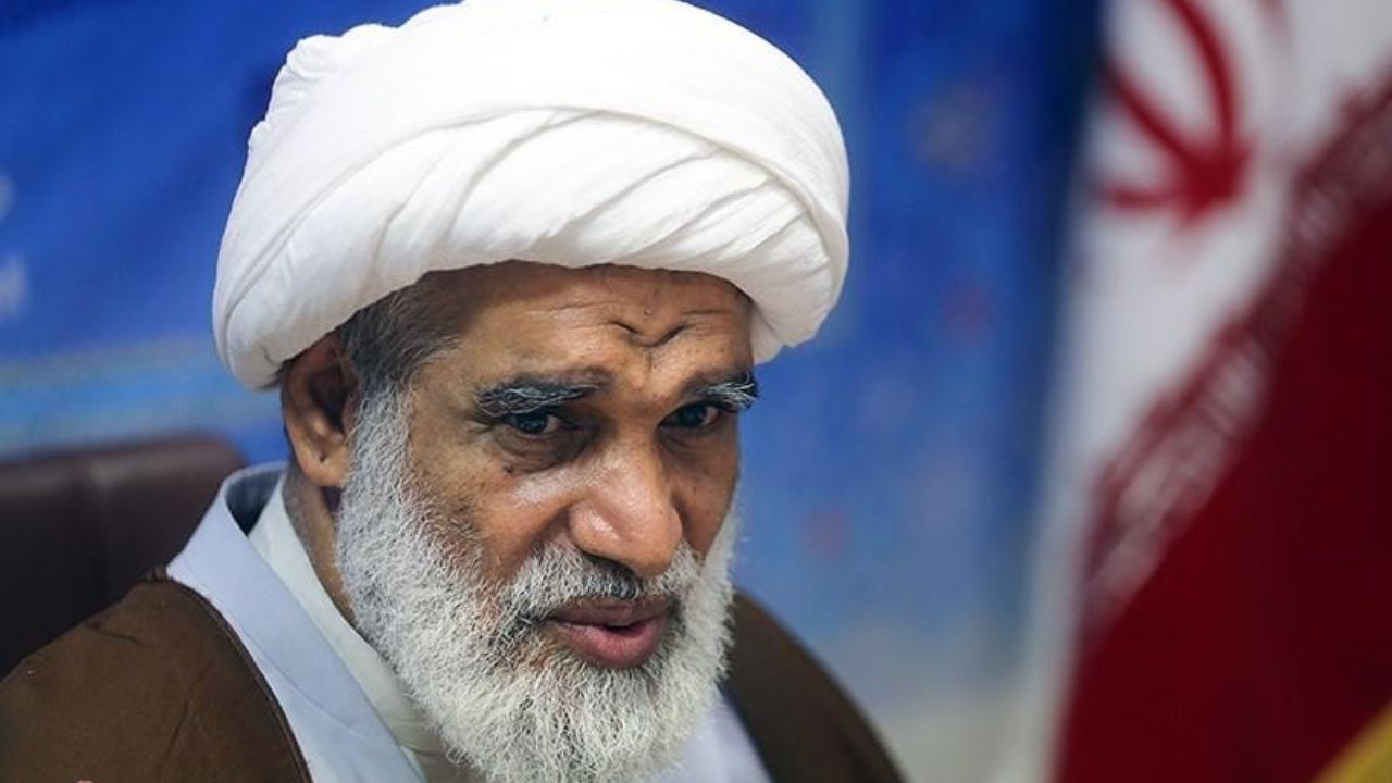 چون دولت‌ها برخاسته از رای مردم هستند، رهبری از آنها حمایت می کنند