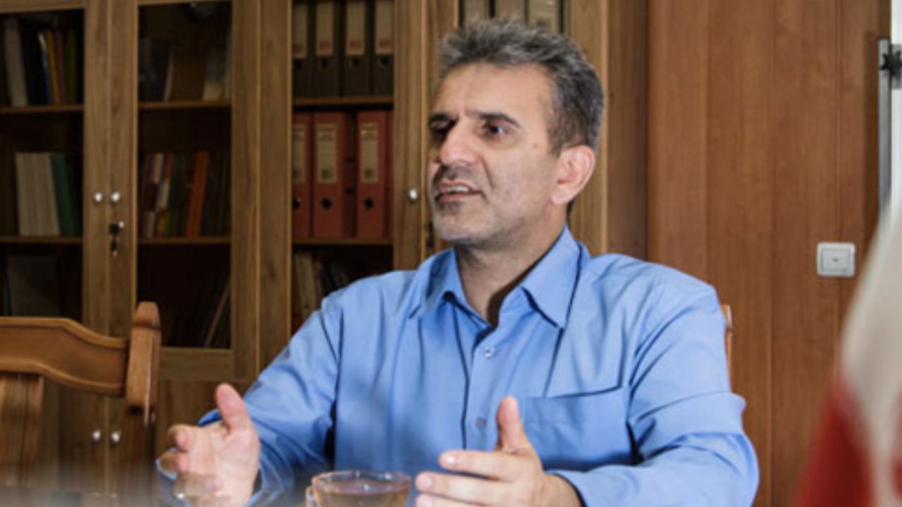 موسوی چلک نسبت به احتمال سوء استفاده تبلیغاتی کاندیداها از نیازمندان هشدار داد