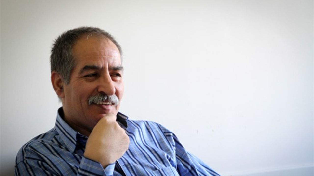 اینستاگرام و تلگرام دشمن کتاب نیستند/ نباید توقع داشته باشیم مردم بیایند کتاب بخرند/ اغلب صفحات ادبی روزنامه‌ها را آنلاین می‌خوانم