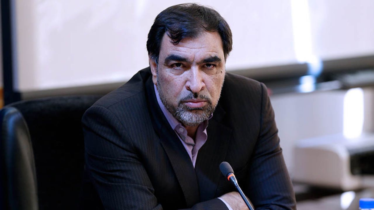 کسری بودجه سال آینده 55 هزار میلیارد تومان است/ هنوز حقوق نجومی داریم/ شرکت‌های دولت حیاط خلوت بازنشسته‌ها شدند