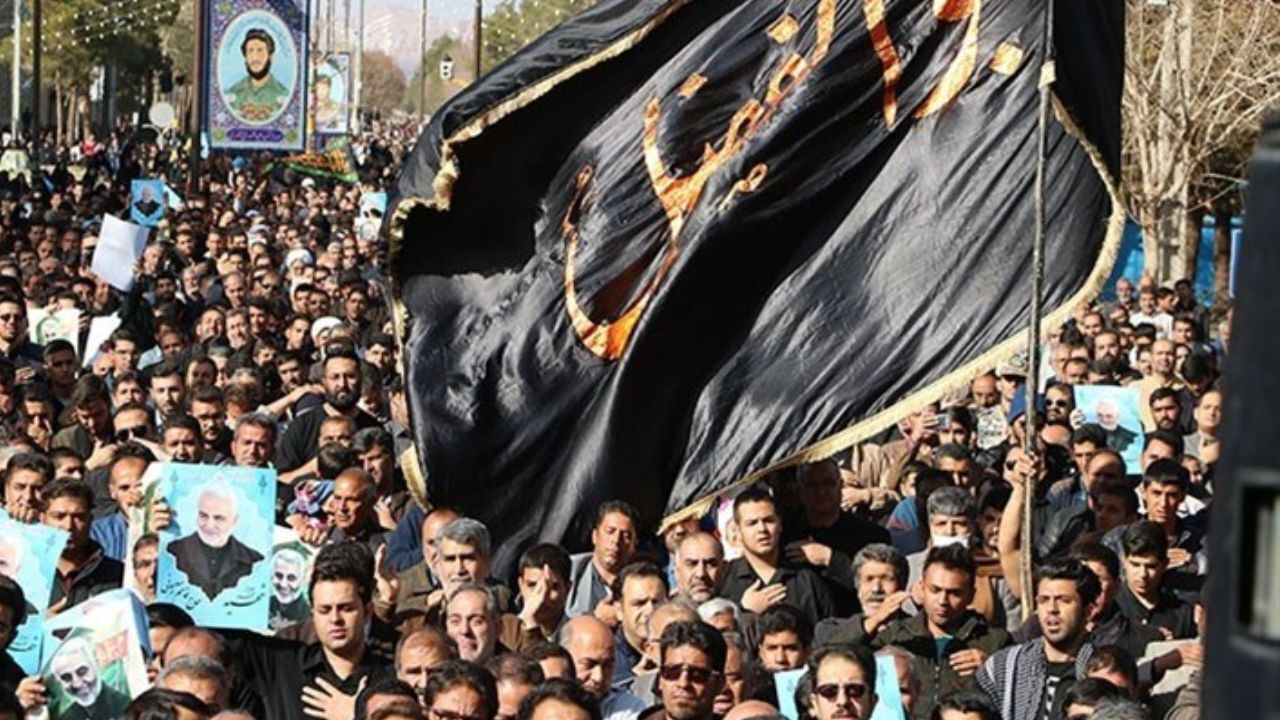 روسیا الیوم: وداع با "سلیمانی" در تهران بزرگ‌ترین مراسم پس از تشییع پیکر خمینی است