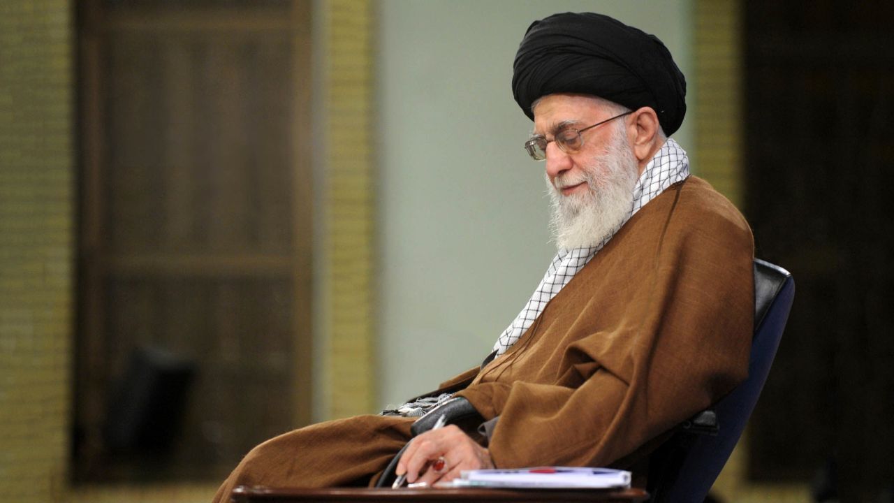 پیام تسلیت رهبر انقلاب به آیت‌الله سیدجعفر کریمی