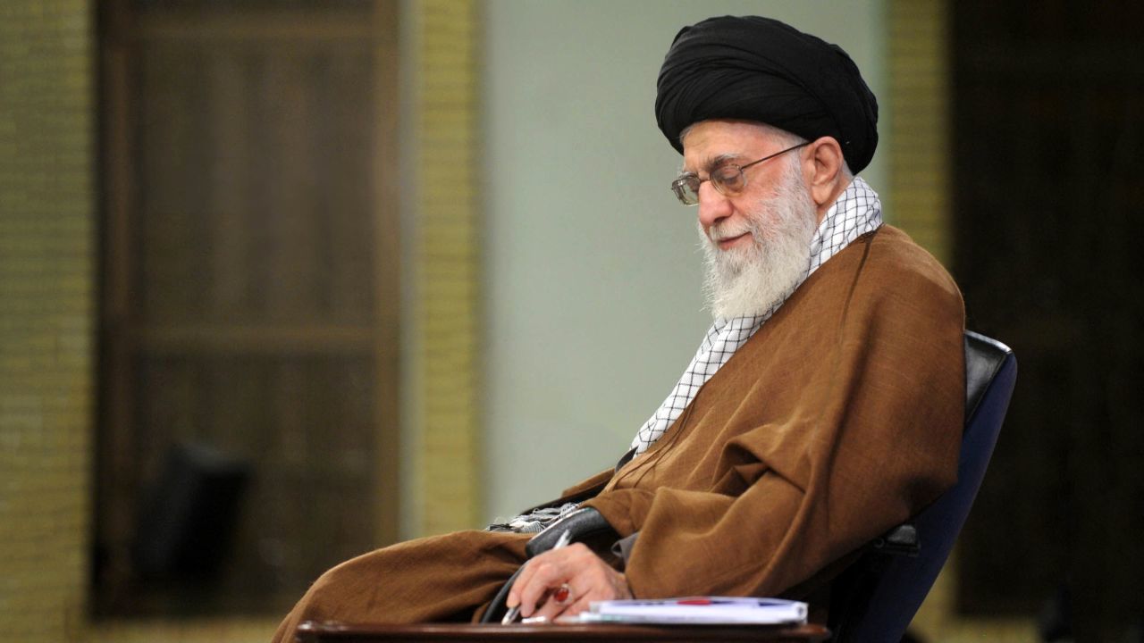 پیام تسلیت رهبر انقلاب به آیت‌الله سیدجعفر کریمی