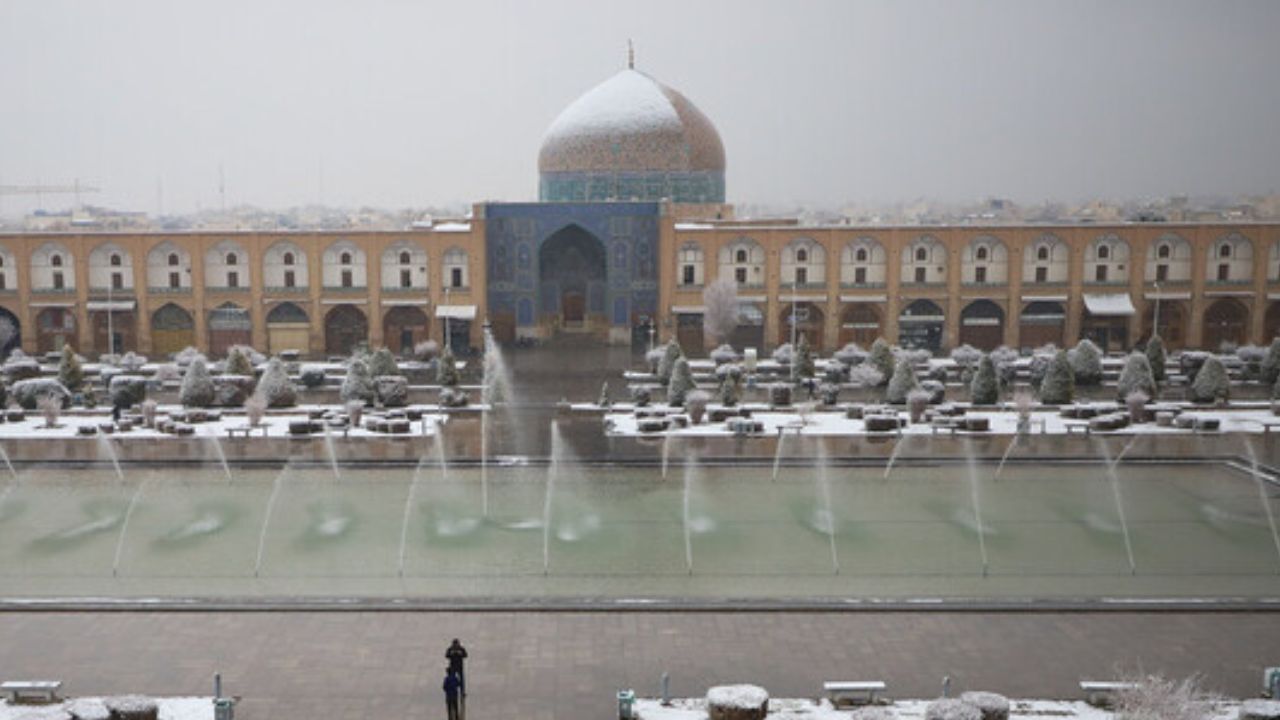 بررسی علت آب‌گریزی گنبد شیخ لطف‌الله