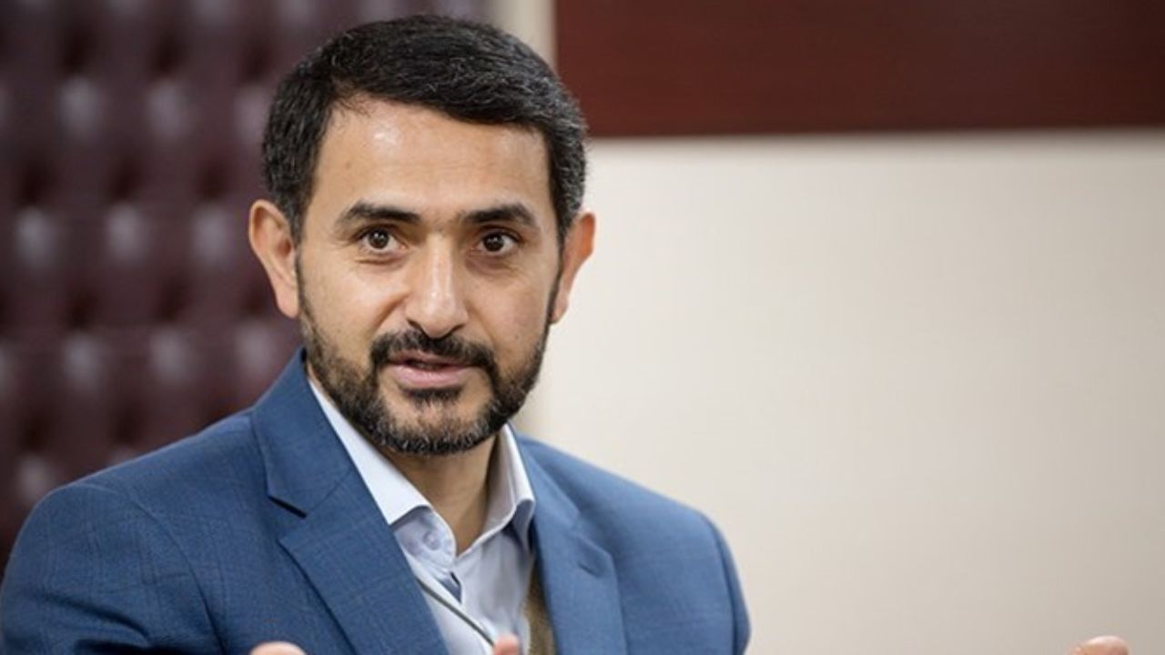 مُلک سلیمانی، حجت موجّه اسلامی ـ ایرانی ماست! بگذار برایان هوک و ترامپ قمار باز، قاآنی راهم به ترور تهدید کنند! ... پس یادمان نرود؛ حجّتِ موجّه ما قدرتِ آفرینشِ انسانِ جدیدِ پسامدرن است!