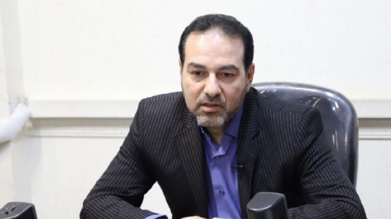 دستورالعمل مقابله با ویروس کرونا ابلاغ شد/ تیم مراقبت مرزی در فرودگاه امام برای غربالگری مسافران چین مستقر شده/ چرا گوشت خفاش و مار عامل ویروس کرونا شد؟