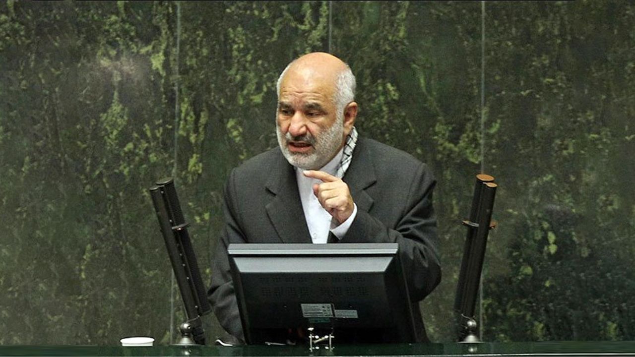 نمایندگان نباید امکان استعفا از نمایندگی داشته باشند/ شاید ترس از رأی نیاوردن در دوره بعد از دلایل استعفای نمایندگان باشد/ هیچ ریاستی مهم‌تر از شغل نمایندگی نیست/ آیین‌نامه مجلس نیاز به اصلاح دارد