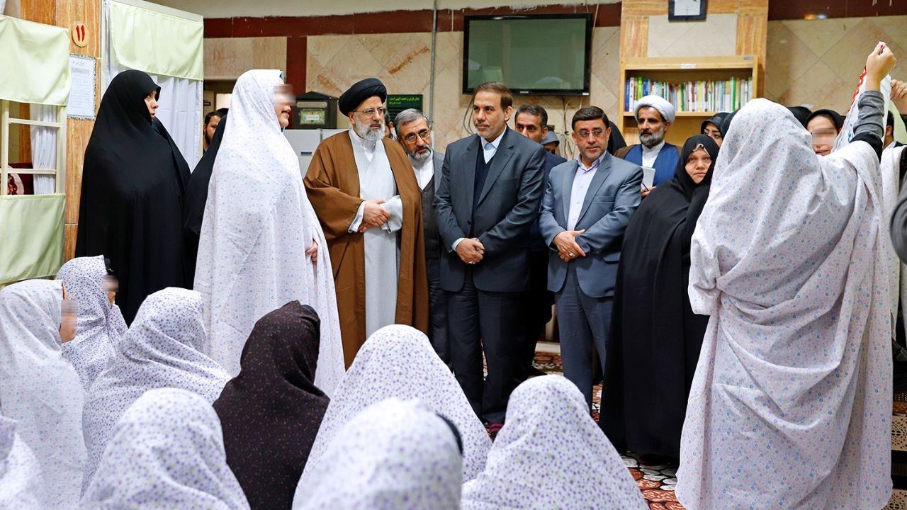 قبل از پایان سال 98 وضعیت بلاتکلیف‌ها، آزادی مشروط‌ها و اعطای مرخصی‌های پایان حبس مشخص شود
