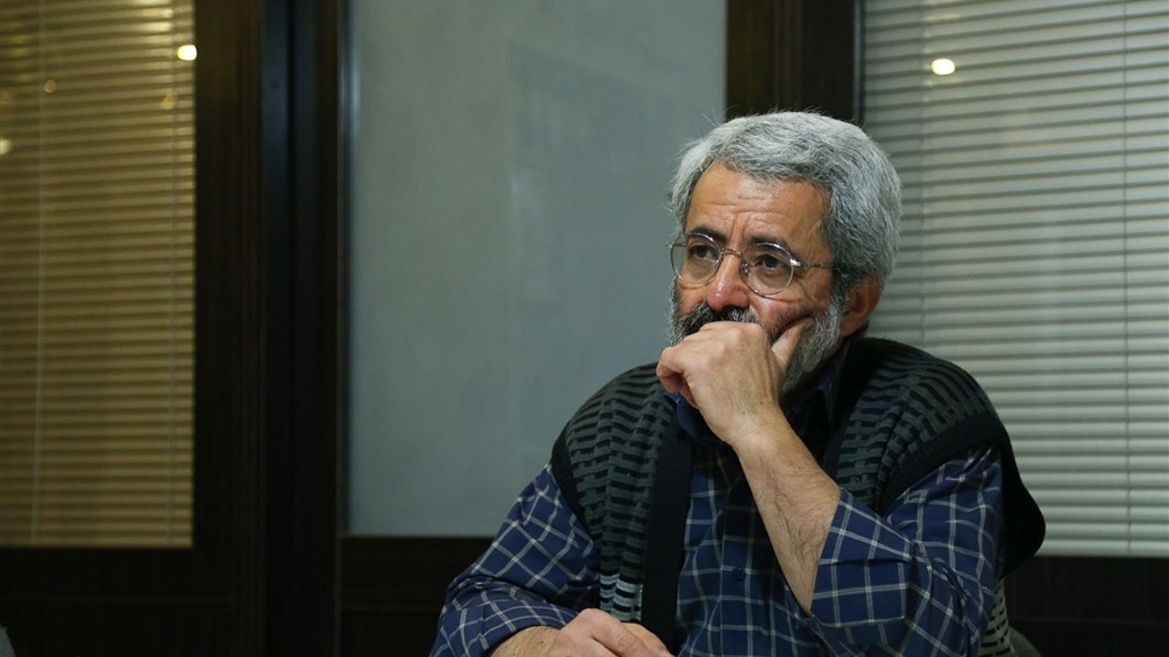 حتی بر عملکرد رهبری هم نظارت می‌شود، اما مجلسی‌ها هیچ ناظری را بالای سر خود نمی‌بینند/ نمایندگان اگر قدرت نداشتند، دست‌شان برای تخلف باز نبود/ قانون اساسی هیچ جایگاهی را مافوق مجلس تعیین نکرده است/ قدرت مجلس، قدرتی فوق‌العاده است/ سیاه‌نمایان دست از تخریب