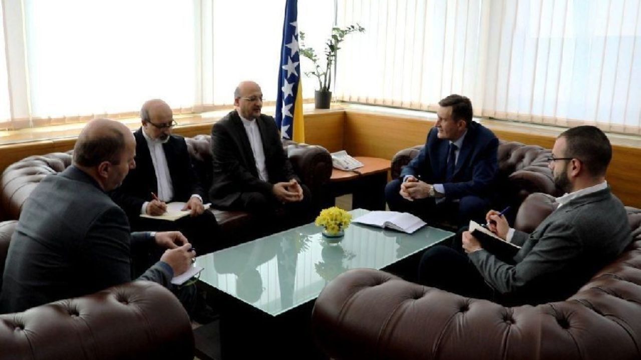 از گسترش مناسبات با ایران حمایت می‌کنم
