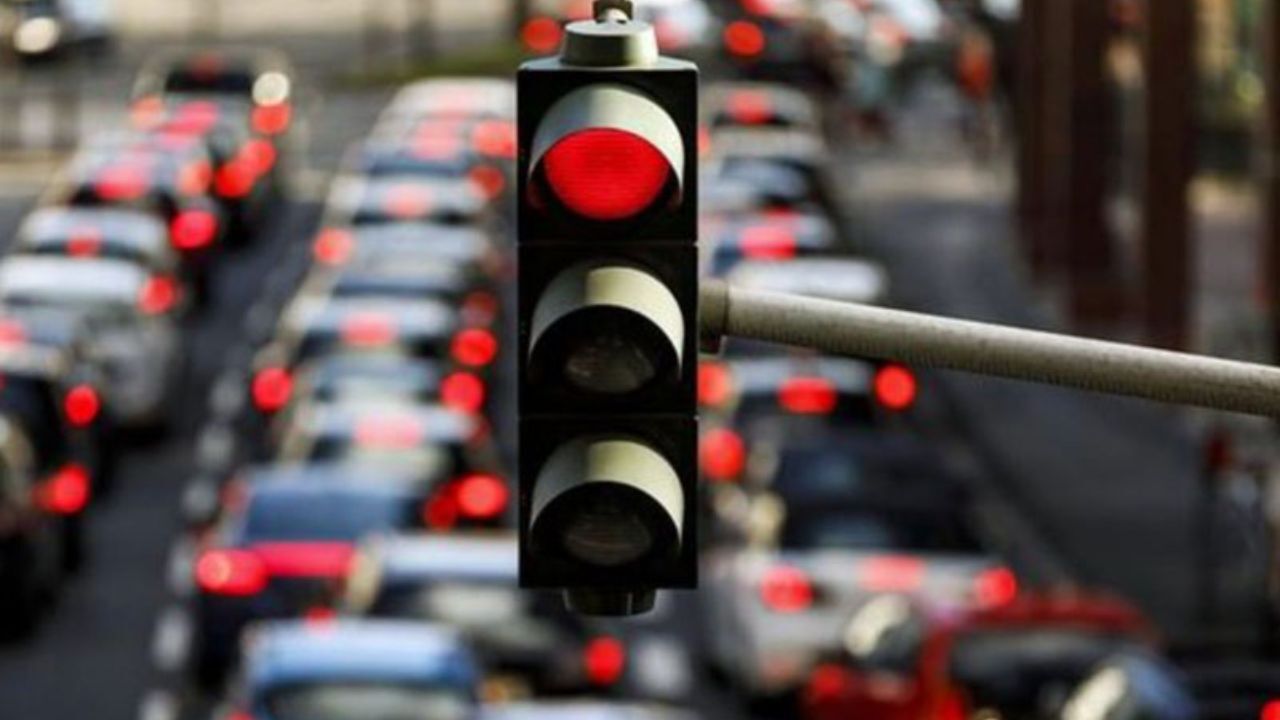 پلیس به خاموشی برخی چراغ‌های راهنمایی و رانندگی پایتخت واکنش نشان داد
