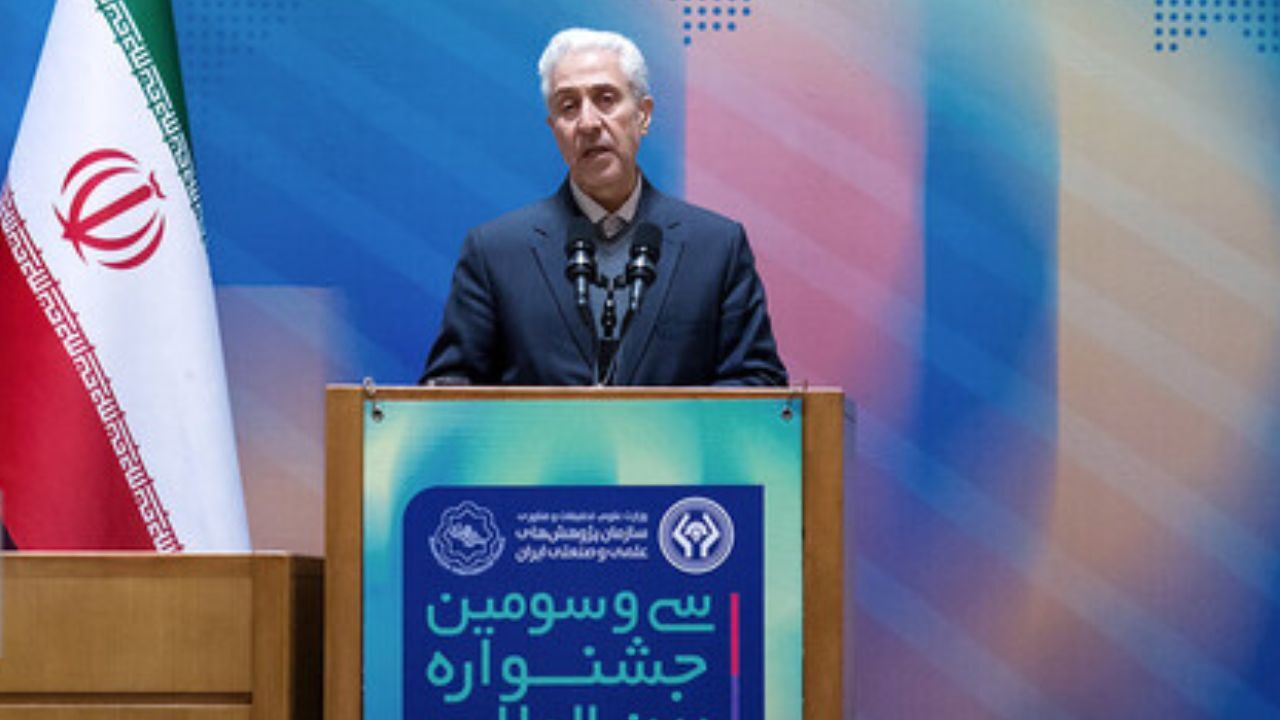 امیدواریم دستاوردهای علمی را در فضای صلح و دوستی در اختیار سایر ملل قرار دهیم