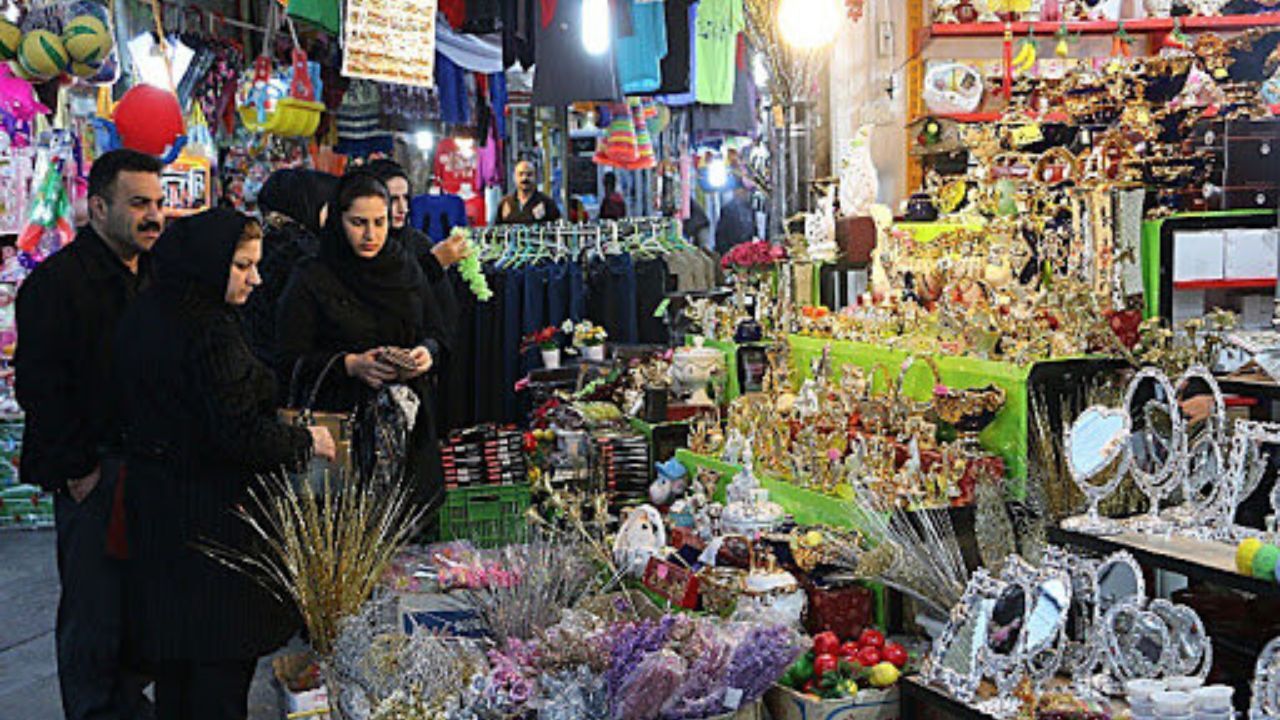 موج کرونا هفته‌های آینده اوج می‌گیرد/ مردم از رفتن به بازار و انجام خریدهای نوروزی خودداری کنند