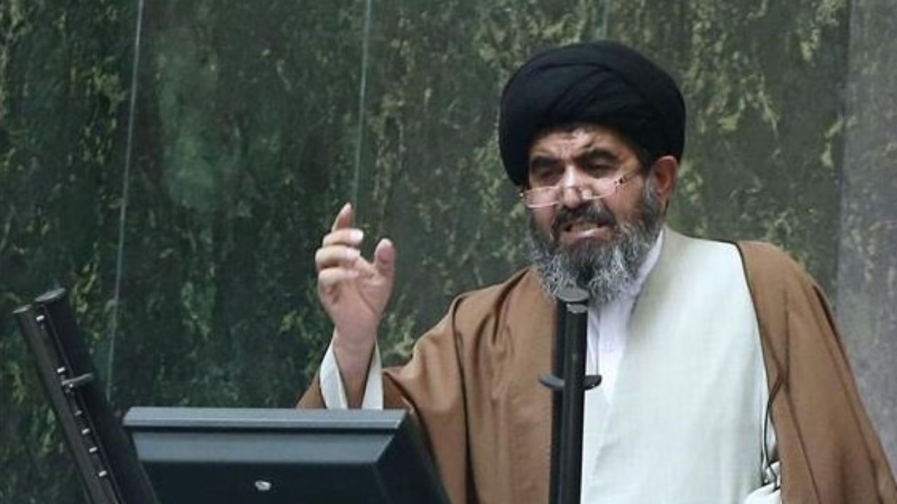 باید با کسانی که بازار سیاه راه انداخته‌اند برخورد قاطع شود/ گروگان‌گیران جان و سلامت مردم محاکمه شوند/ اقلام بهداشتی، آذوقه نیست که بشود یک هفته فقدان آن را تحمل کرد/ ویروس کرونا با کسی شوخی ندارد/ قوه قضاییه با محتکران مسامحه نکند