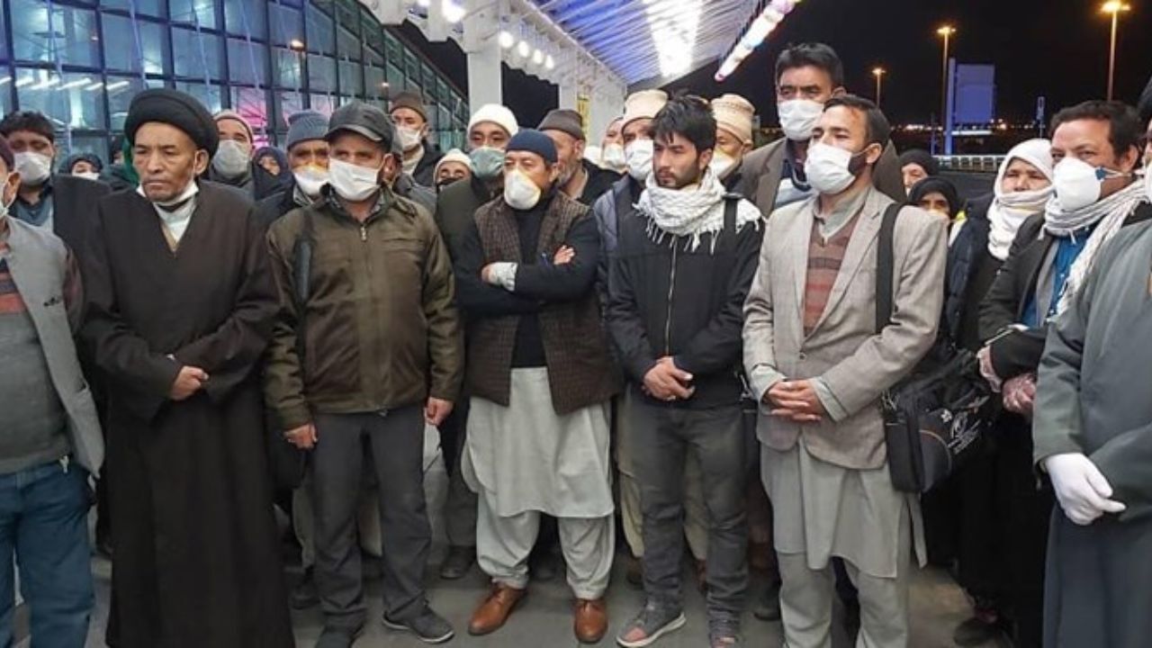 58 زائر هندی از ایران به کشورشان بازگشتند + تصاویر