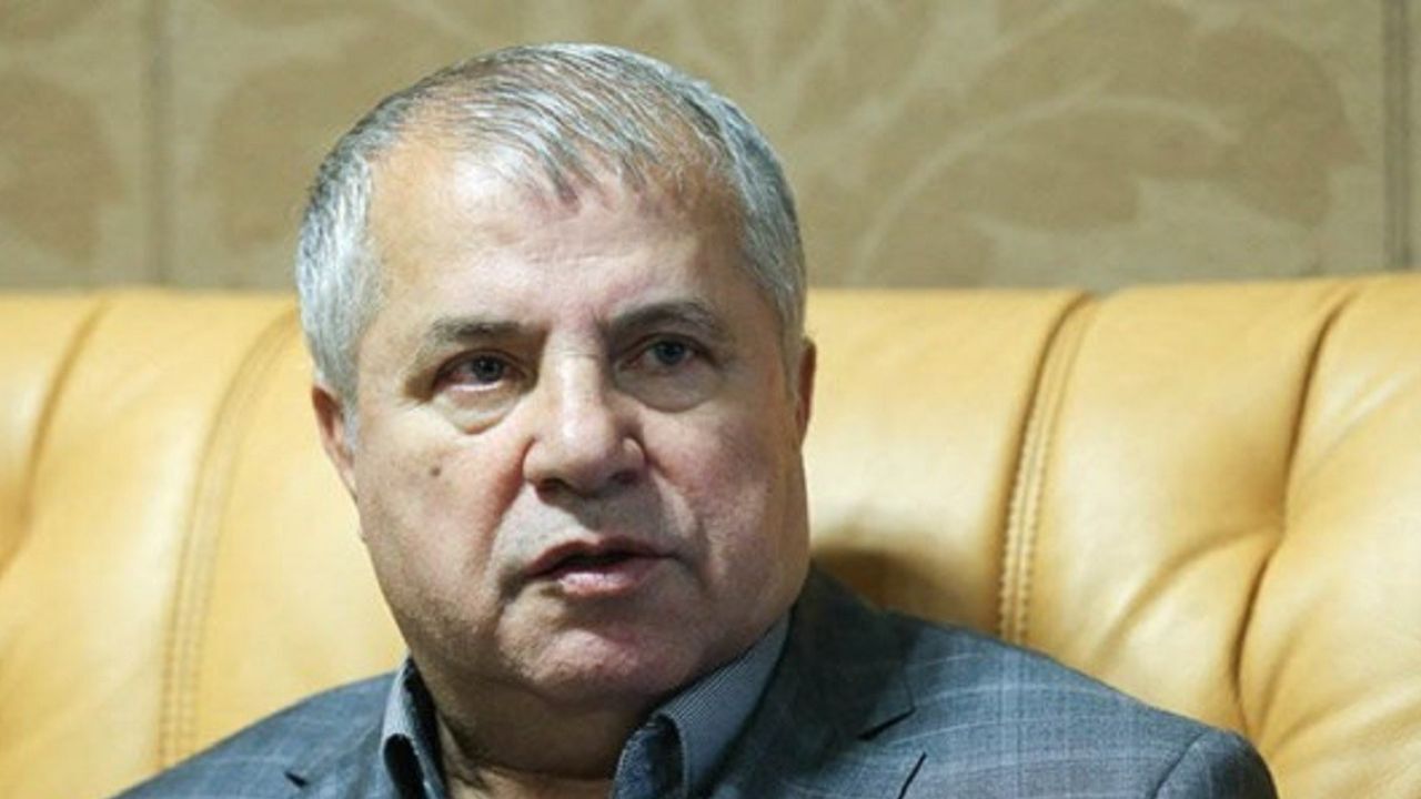 خلاصه یک نفر باید سرمربی تیم ملی می‌شد!