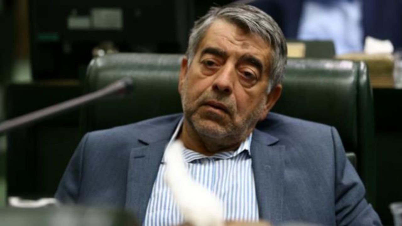 مدارس و دانشگاه‌ها در صورت ادامه شیوع کرونا تا ابتدای اردیبهشت تعطیل باشند