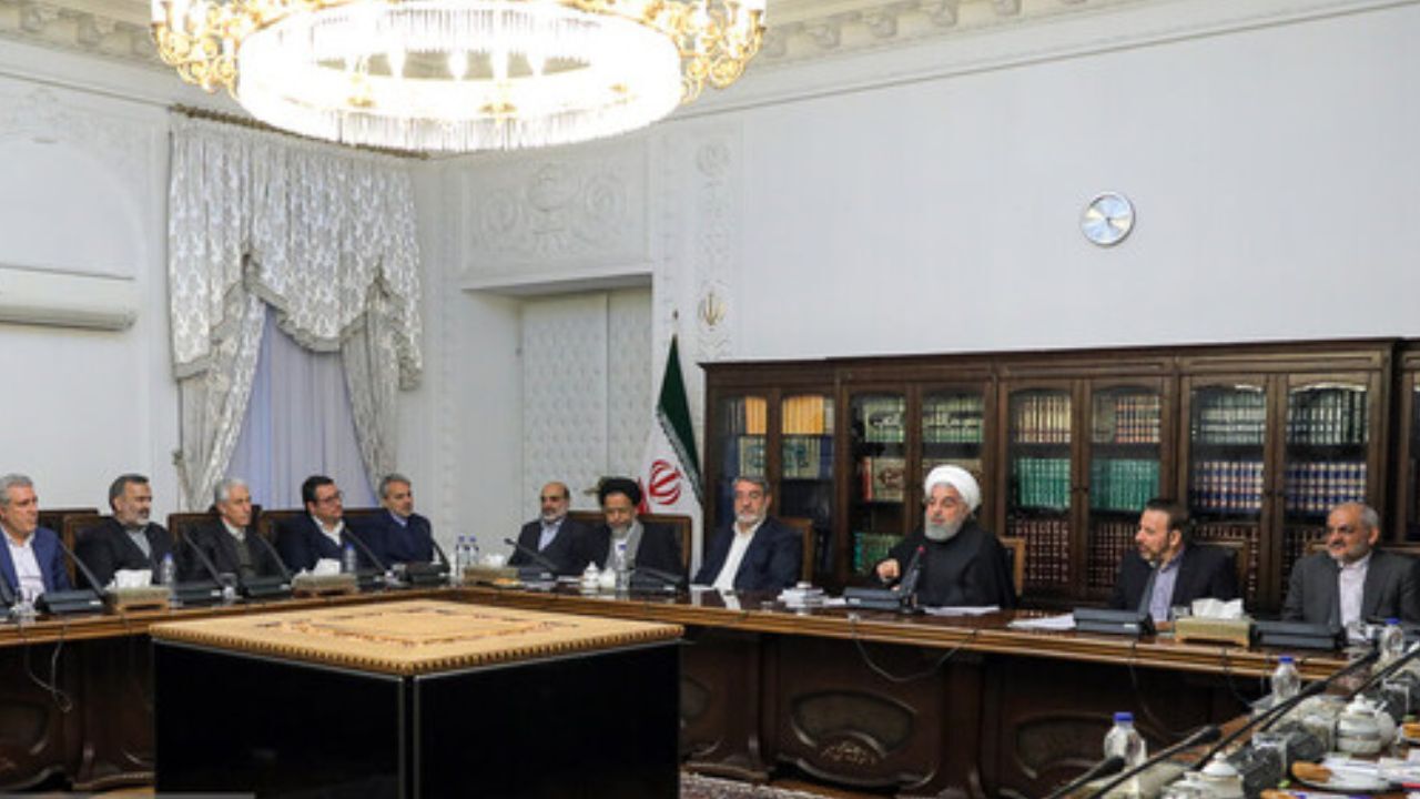 بالاخره چه کسی درباره‌ی کرونا تصمیم می‌گیرد؟