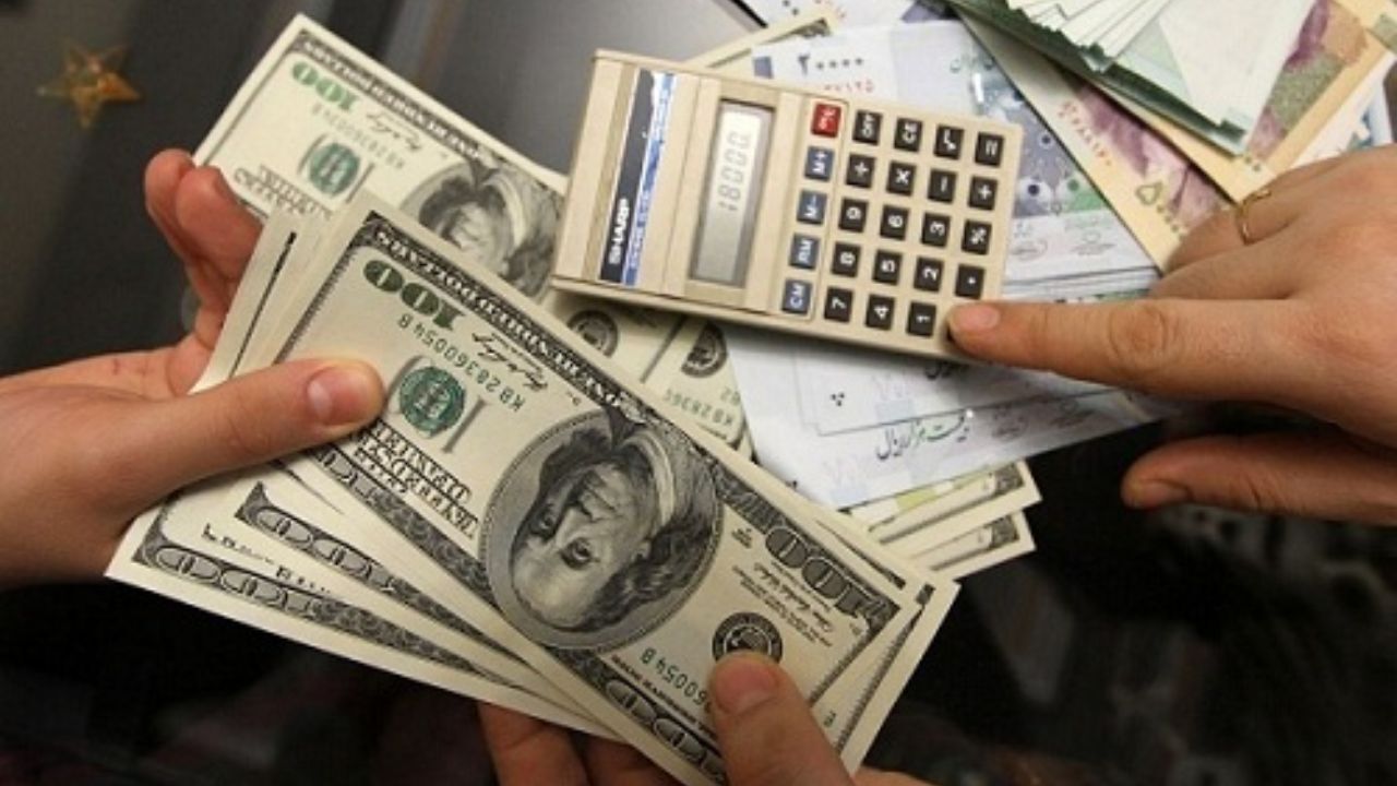 فاصله 850 تومانی نرخ خرید و فروش دلار