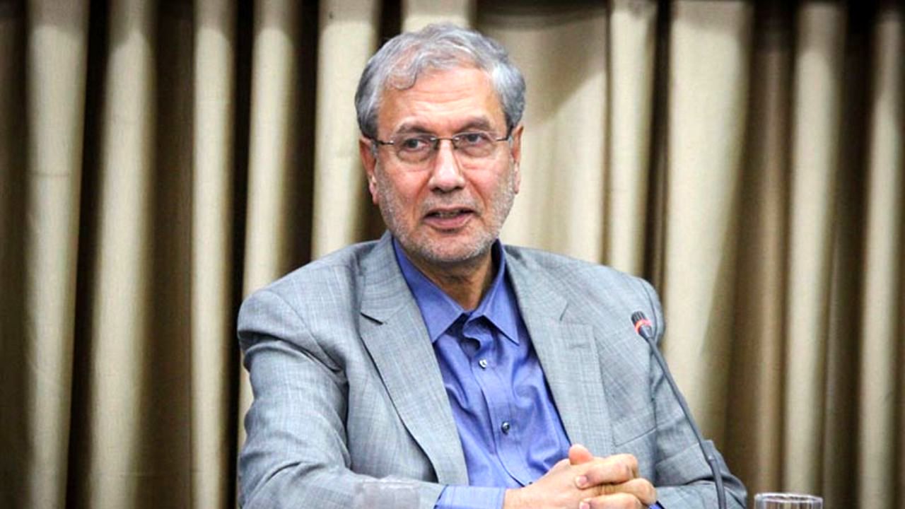 توضیحات سخنگوی دولت درباره علت قرنطینه‌نشدن شهرها و ادامه پروازها به چین