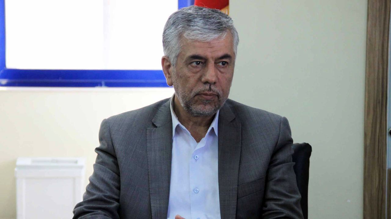 می‌توانیم با تعطیلی دو هفته‌ای شیوع کرونا را کنترل کنیم/ عادی شدن ساعت کار ادارات اشتباه است/ در تبریز جلوی رشد صعودی ویروس گرفته شد