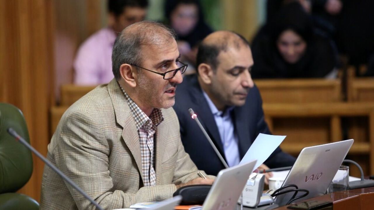 مشکلات کارگران معترض شهرداری به طور ویژه بررسی می‌شود