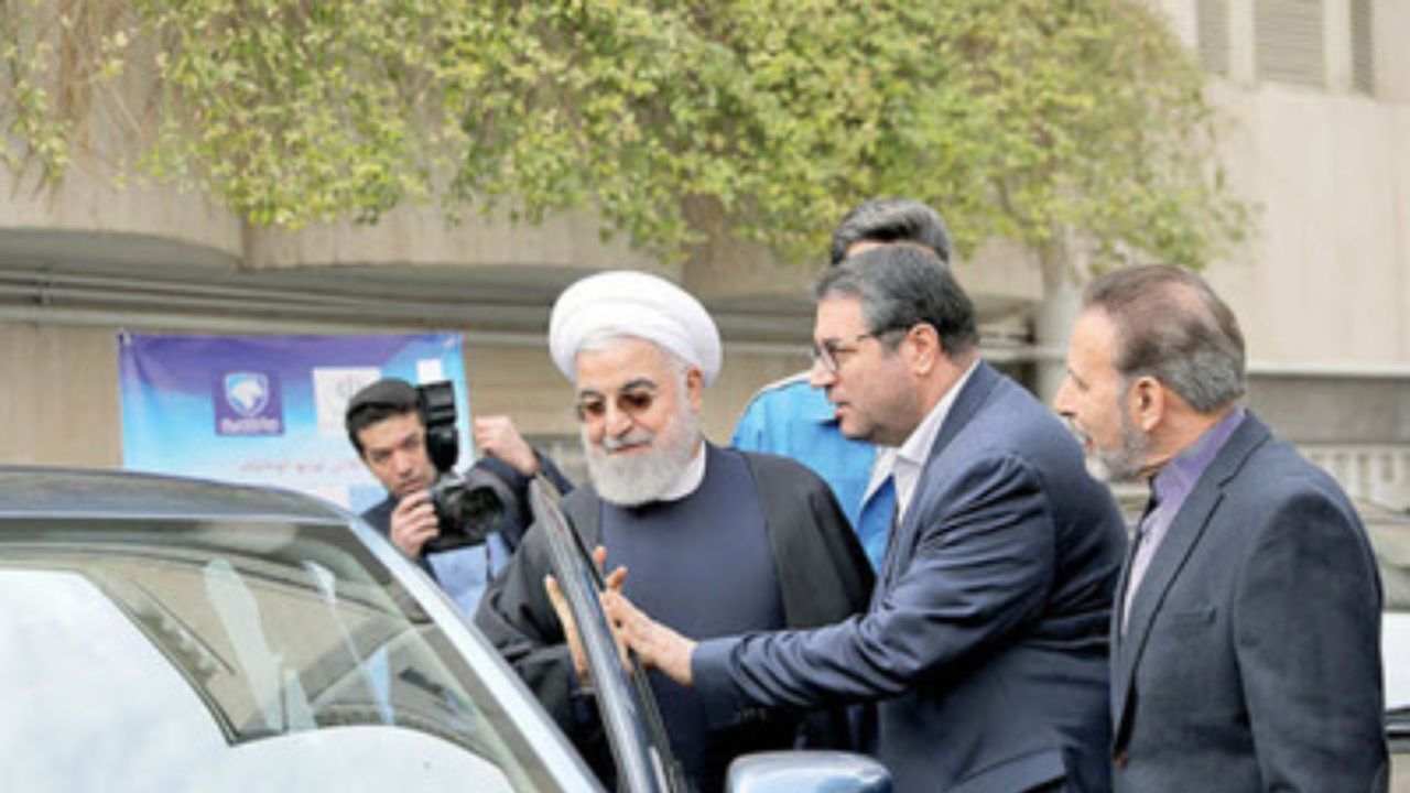 نگاهی به برکناری ناگهانی وزیر صنعت، معدن و تجارت در یک روز/ حسن مثل محمود؛ رضا مثل منوچهر