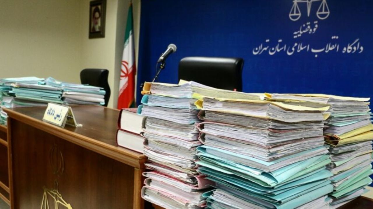 فساد اقتصادی و اسقاط نظام