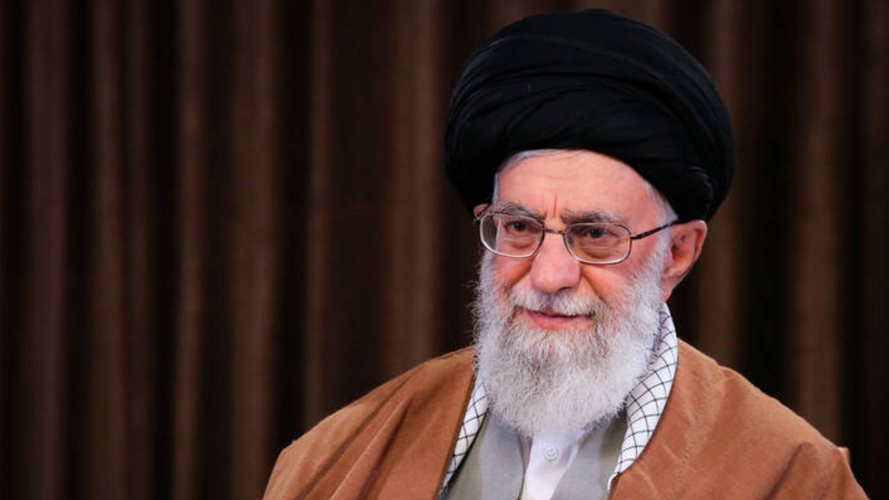 ویدیوکلیپ برگزیده فرمایشات حضرت آیت‌الله‌ خامنه‌ای با عنوان دفاع از حقیقت