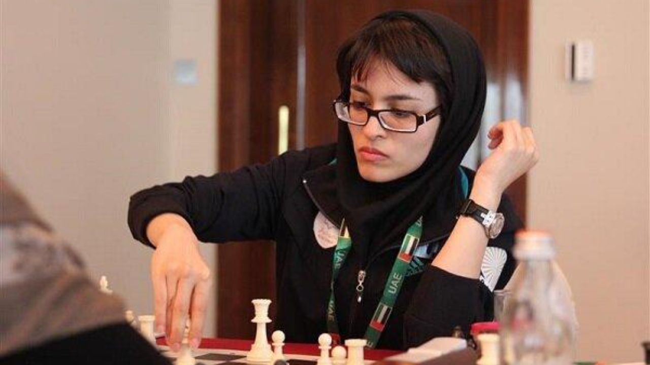 حکیمی‌فرد خبر مهاجرتش را تکذیب کرد
