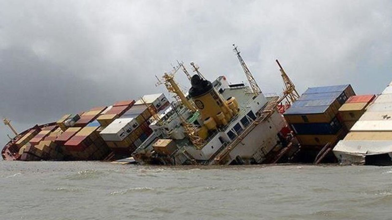 شناور ایرانی در آب‌های عراق دچار سانحه شد