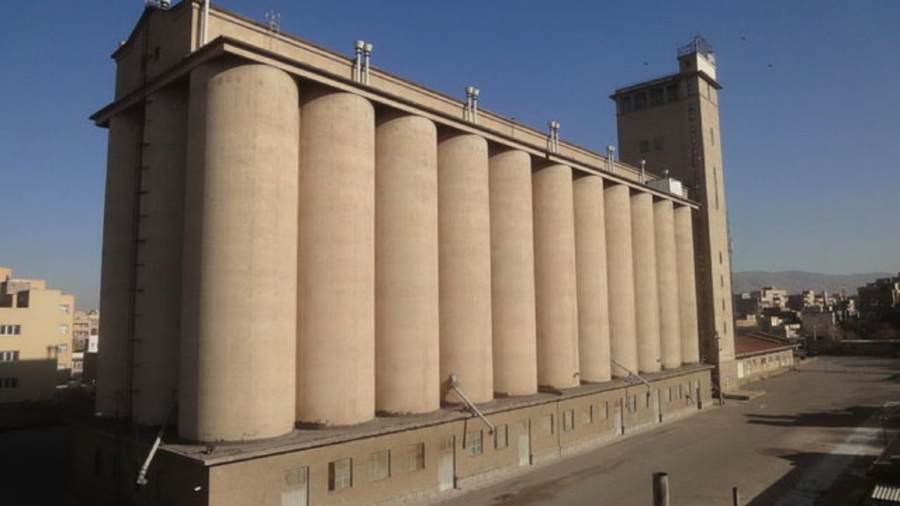 ظرفیت سیلوهای موجود کالاهای اساسی 21 میلیون تن است
