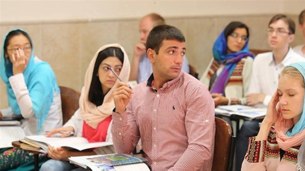 دانشجویان خارجی اواخر تابستان برمی‌گردند
