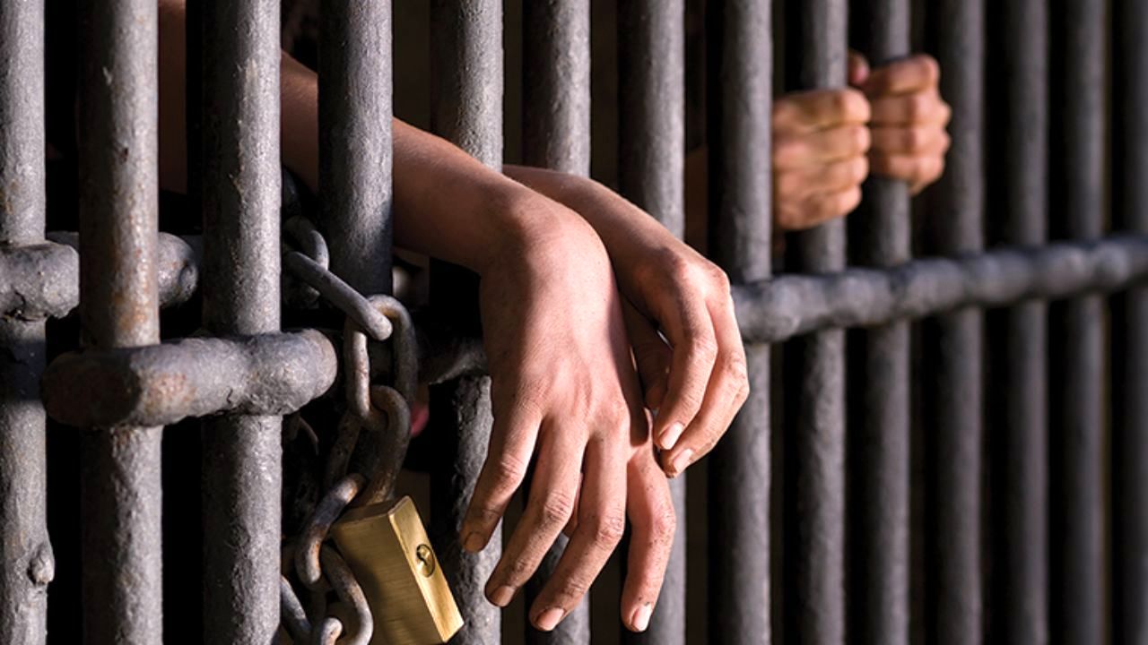 محکومان مالی دیگر حبس نمی‌کشند؟/ طرحی جدید به هیات رئیسه مجلس تقدیم شد