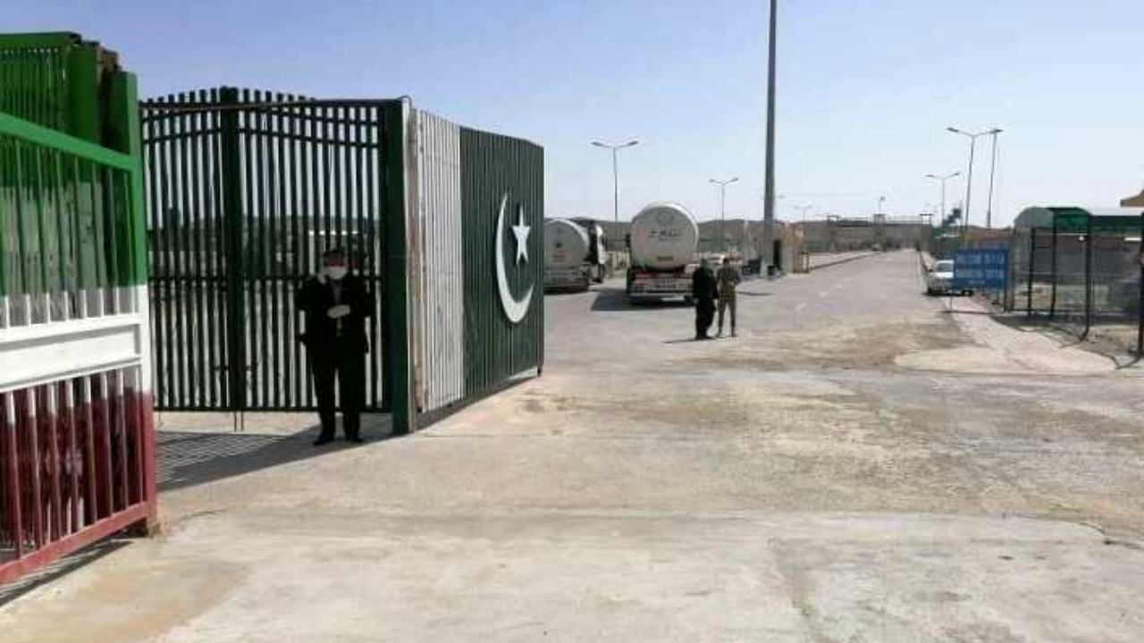 مرز میرجاوه از امروز به طور کامل باز شد