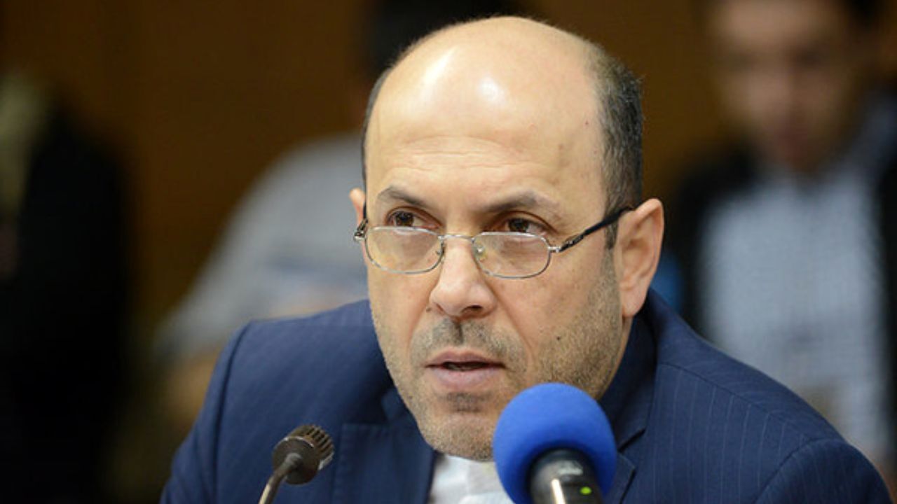 باشگاه با همه توان از کادر فنی و سرمربی تیم حمایت می‌کند