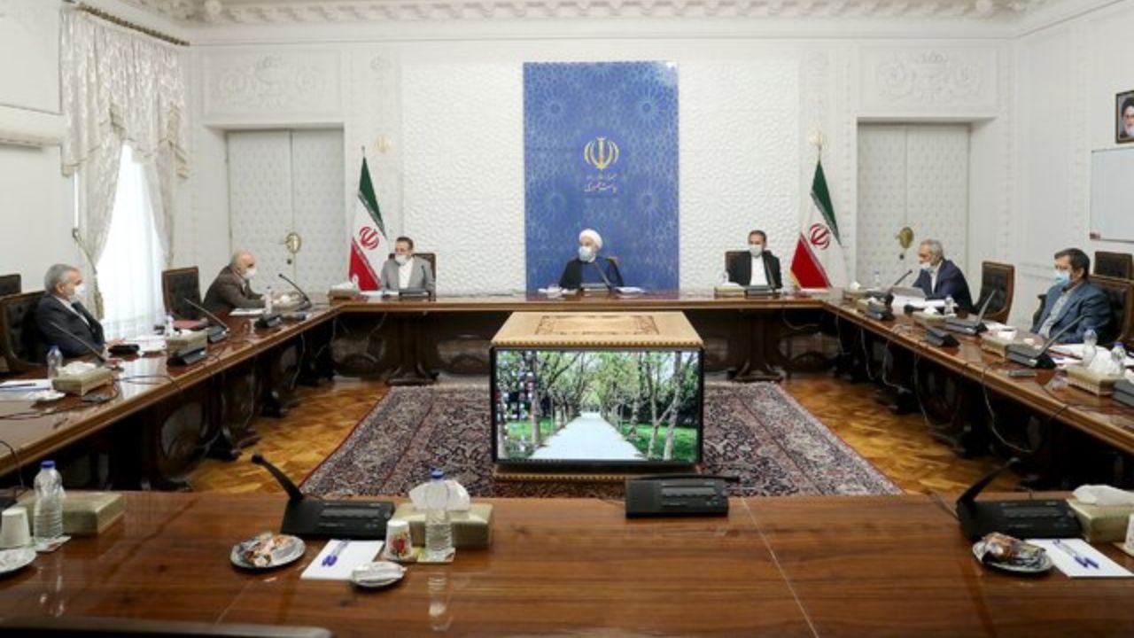 هیجان‌زدگی کاذب نباید بورس را متاثر کند