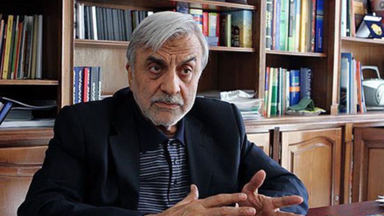 هدف طرح سؤال از رئیس جمهوری هتاکی و توهین به اوست