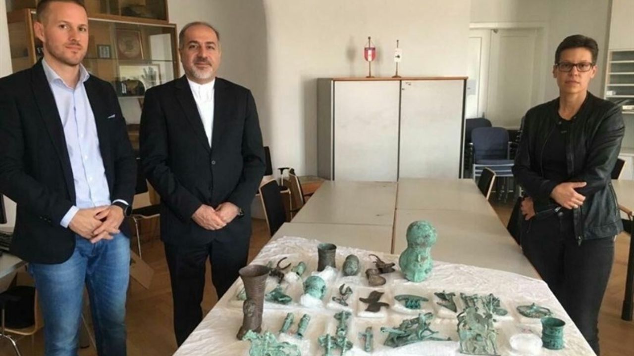 اشیاء باستانی متعلق به ایران از اتریش بازگردانده می‌شوند