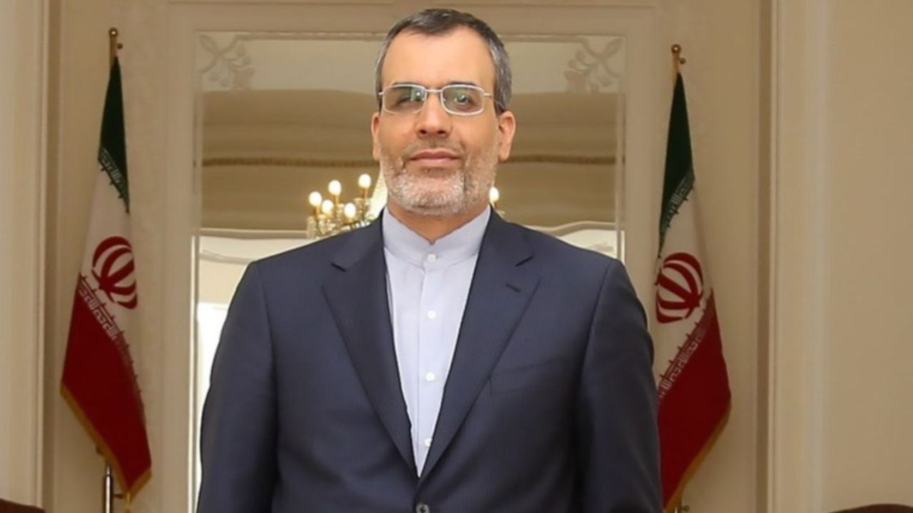 تبریک جابری انصاری به رؤسای کمیته‌های فرعی کمیسیون امنیت ملی مجلس