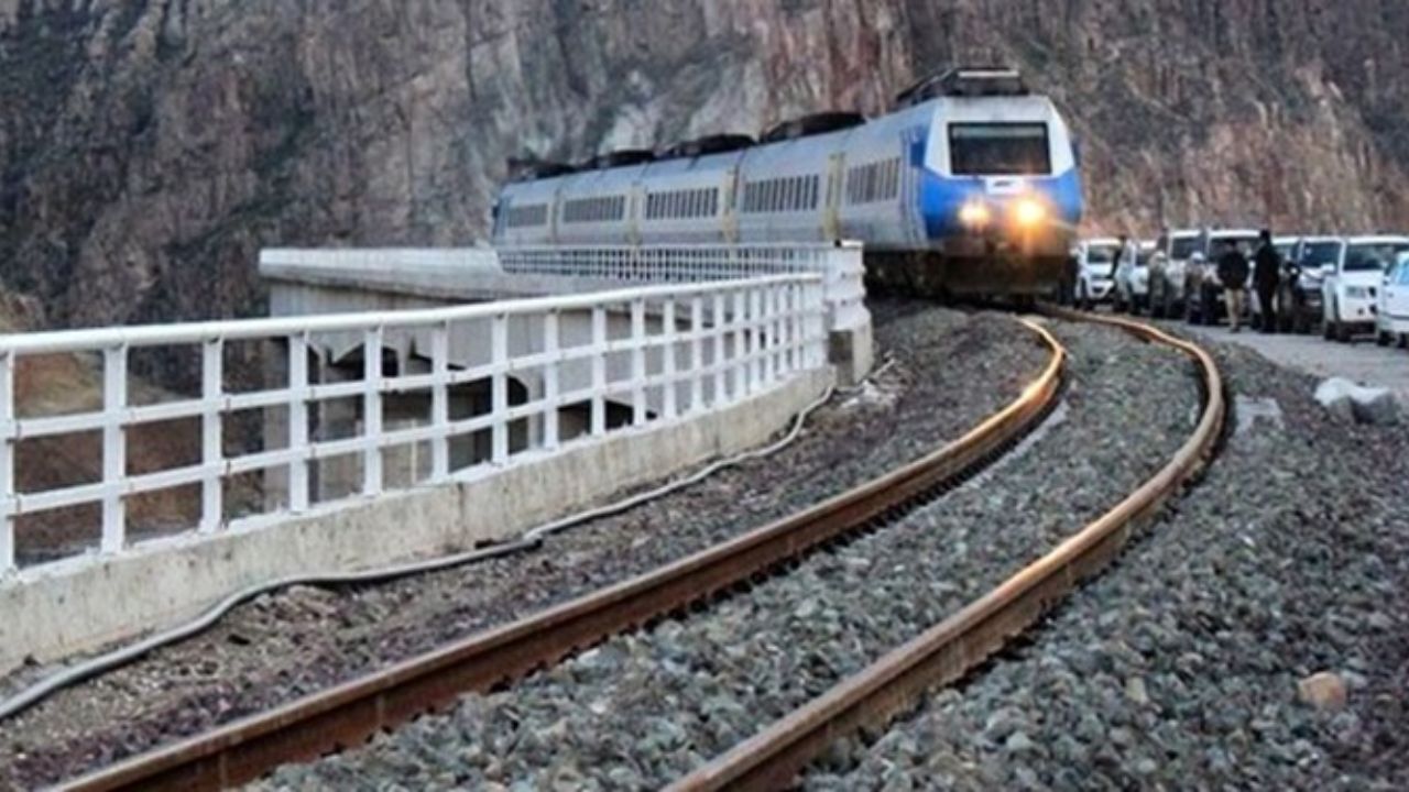 مشاور امنیت ملی عراق از راه‌اندازی خط راه آهن ایران و عراق خبر داد