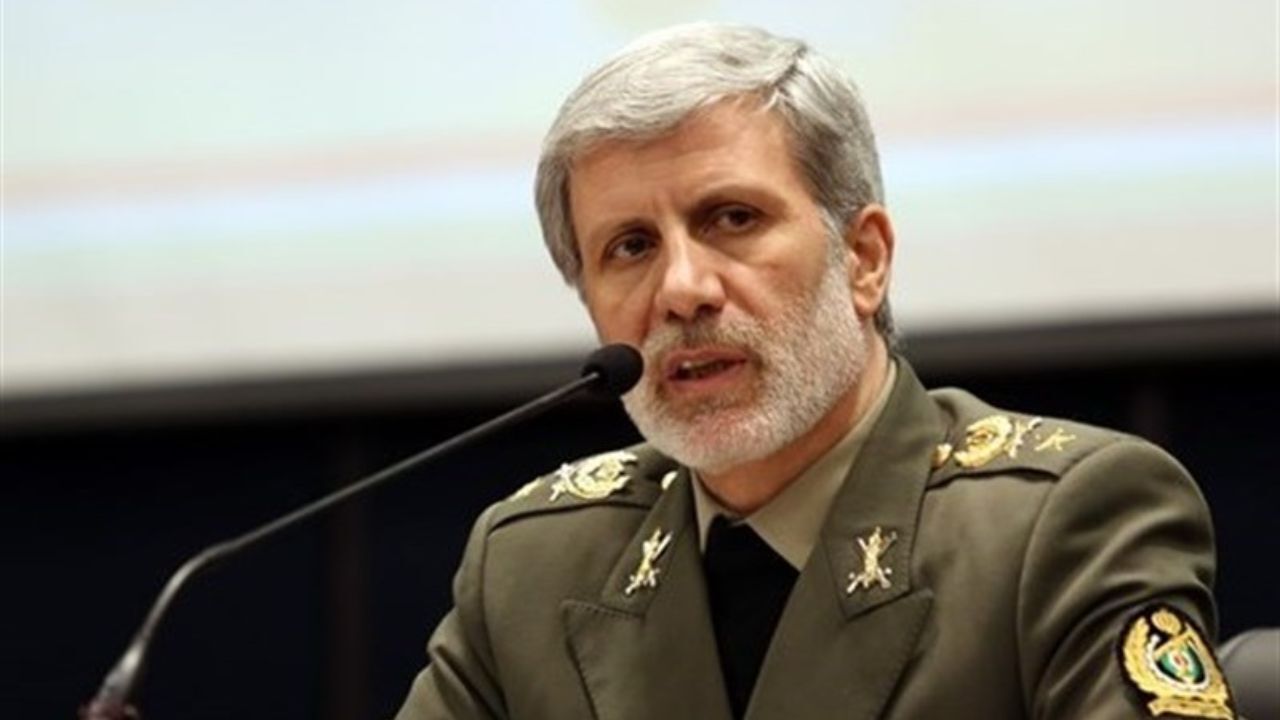 نیروهای مسلح آماده‌تر از هر زمان دیگری از کشور دفاع می‌کند
